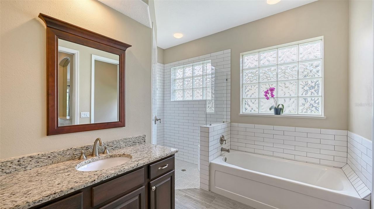 7151 Wainscott Court, Sarasota, FL 34238 Photo