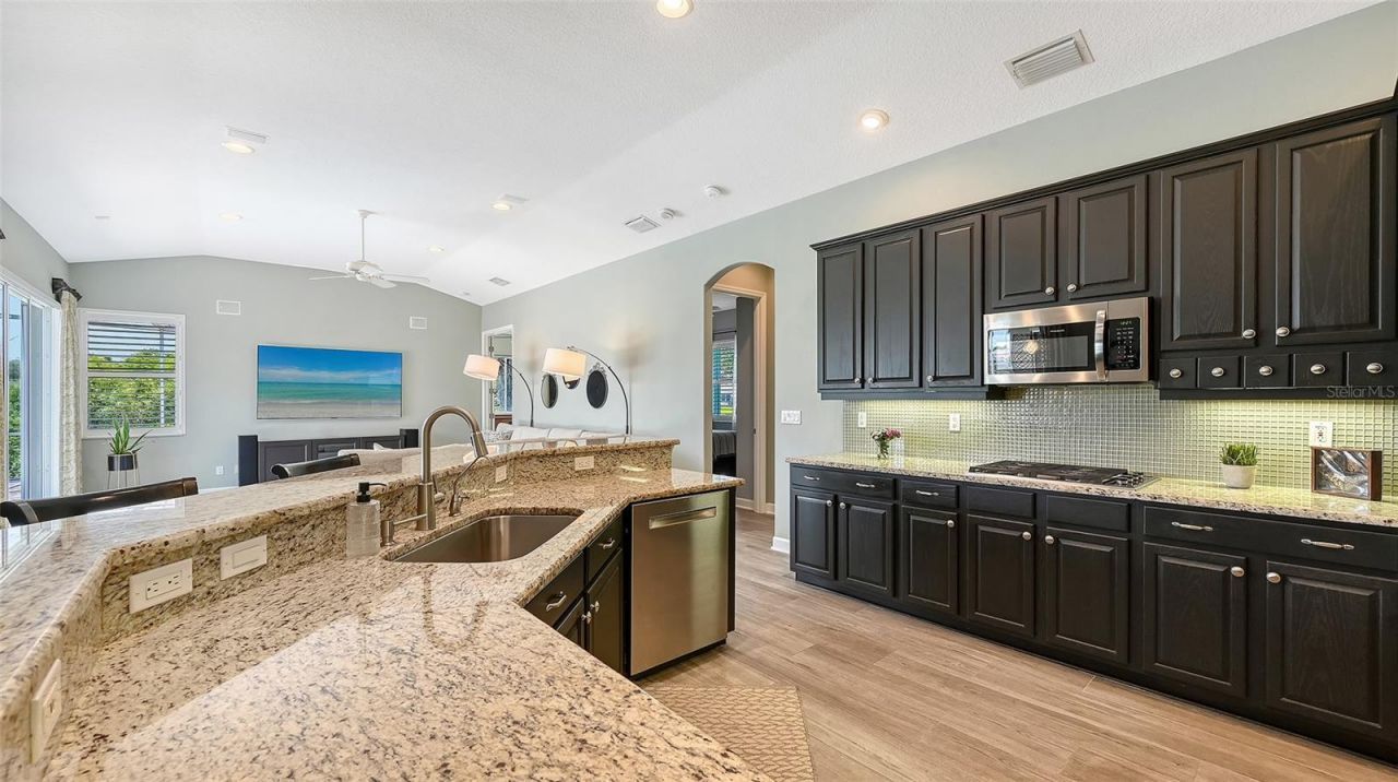 7151 Wainscott Court, Sarasota, FL 34238 Photo