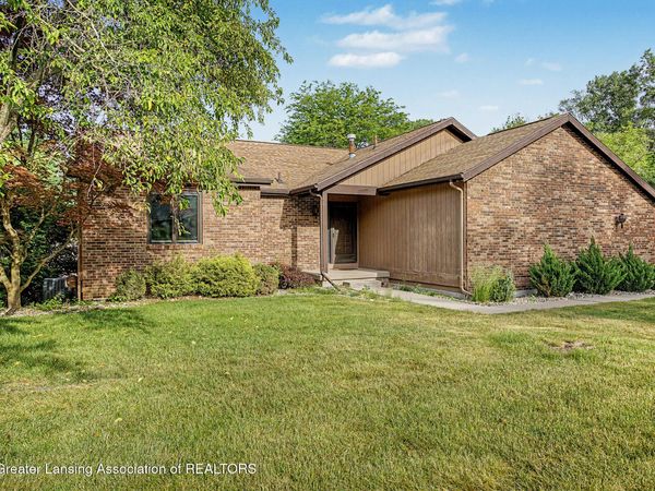 4485 Comanche Drive, Okemos, MI 48864
