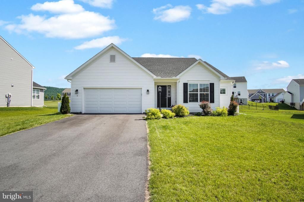 9 STONE MILL RD, DUNCANNON, PA 17020