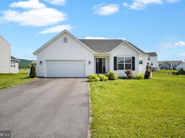 9 STONE MILL RD , DUNCANNON, PA 17020