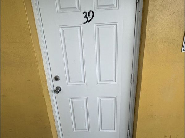 1501 Crescent Circle, West Palm Beach, FL 33403