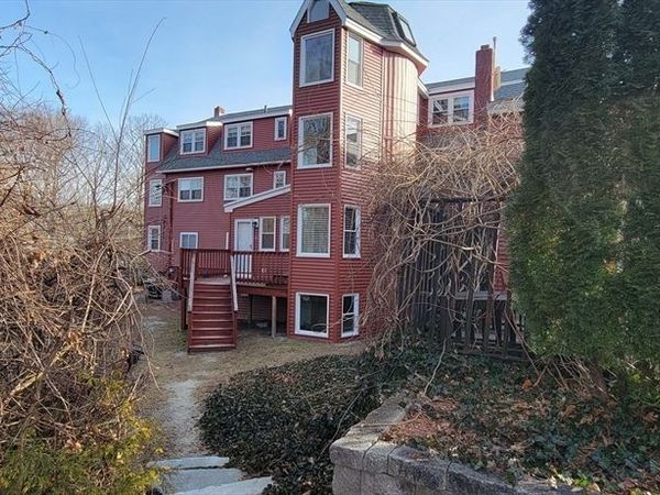 16 Middlesex St, Unit 11, Chelmsford, MA 01863