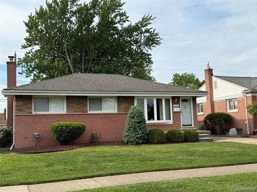 32466 Avondale Street, Westland, MI 48186
