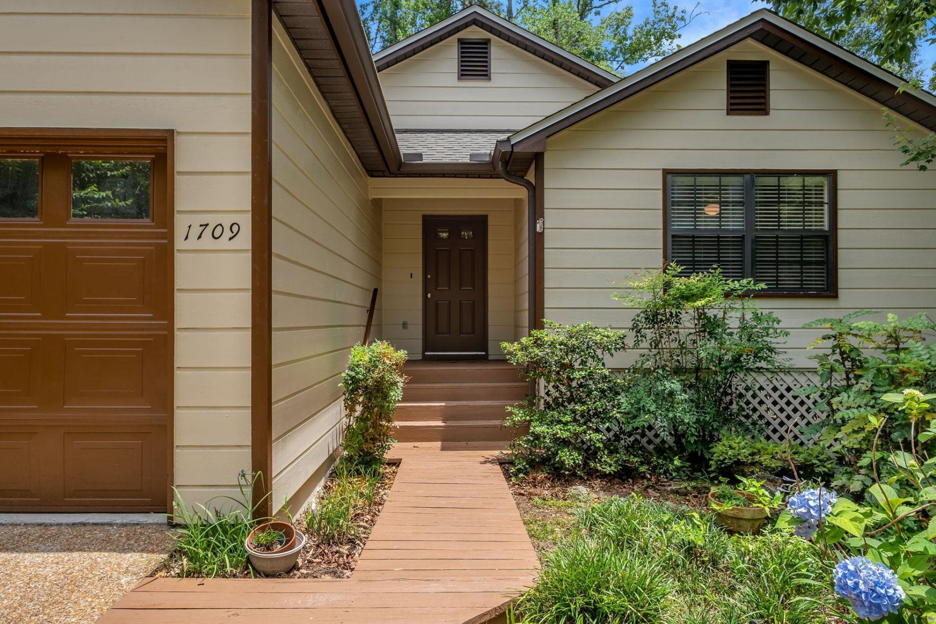 1709 Silverwood Drive, Tallahassee, FL 32301 Main Photo
