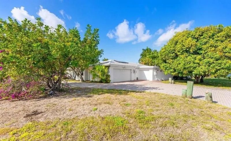 1318 SE 12th Terrace , Other Florida, FL 33441 Photo