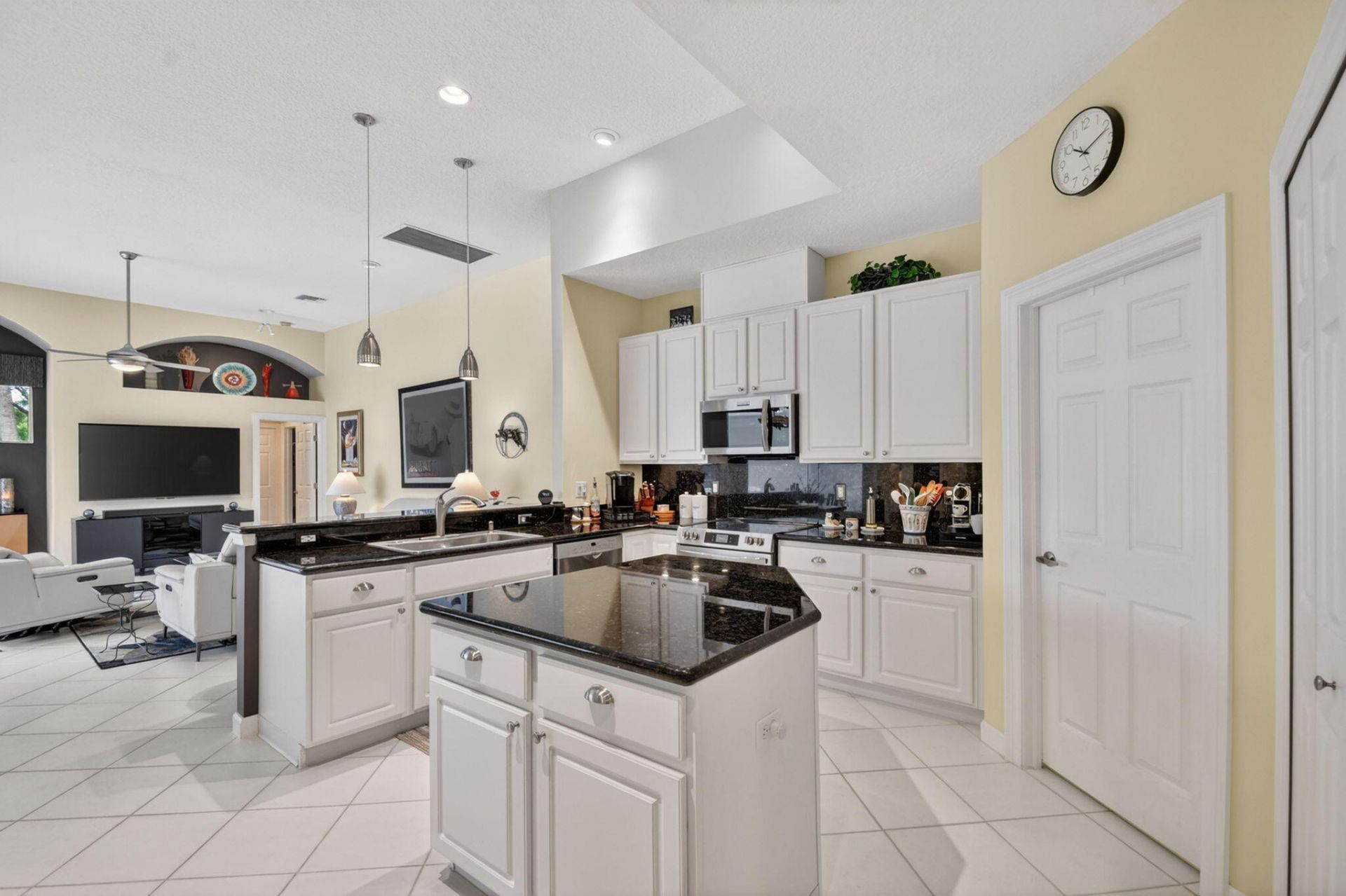 7039 Brunswick Circle, Boynton Beach, FL 33472 Photo