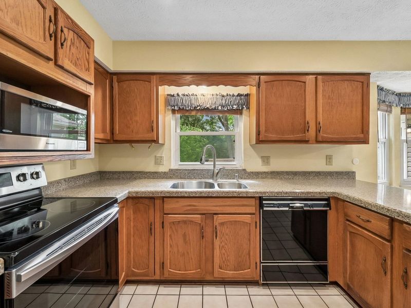 10179 Alliston Drive, Pickerington, OH 43147 Photo 16