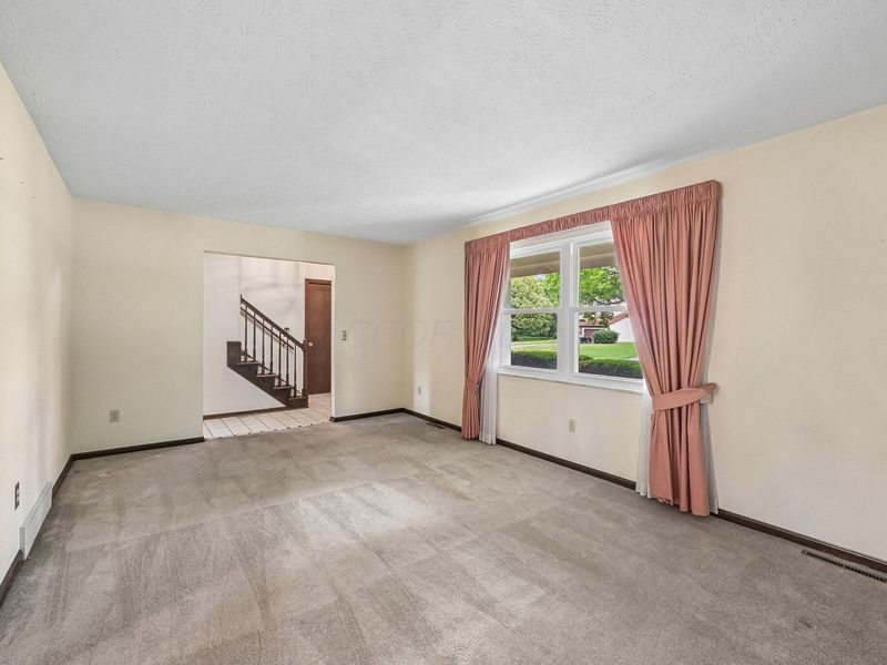 10179 Alliston Drive, Pickerington, OH 43147 Photo 9