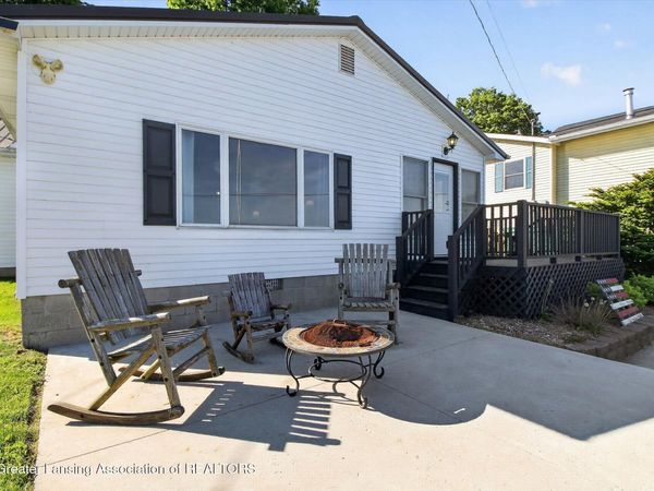 19320 E Chippewa Drive, Chippewa Lake, MI 49320