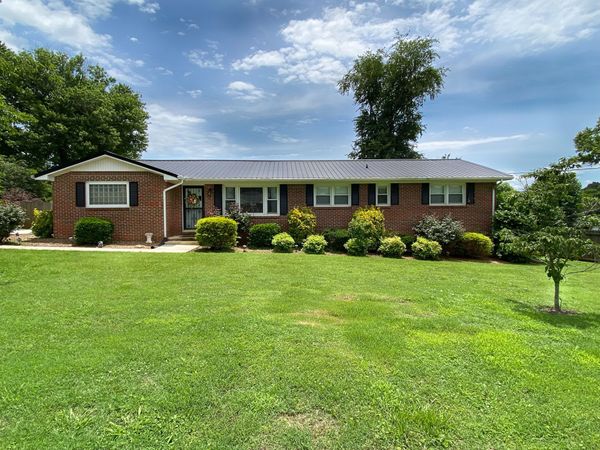 44 Houghton Dr, Winchester, TN 37398