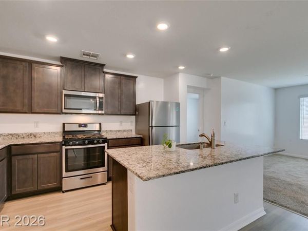 621 El Gusto Avenue , North Las Vegas, NV 89081