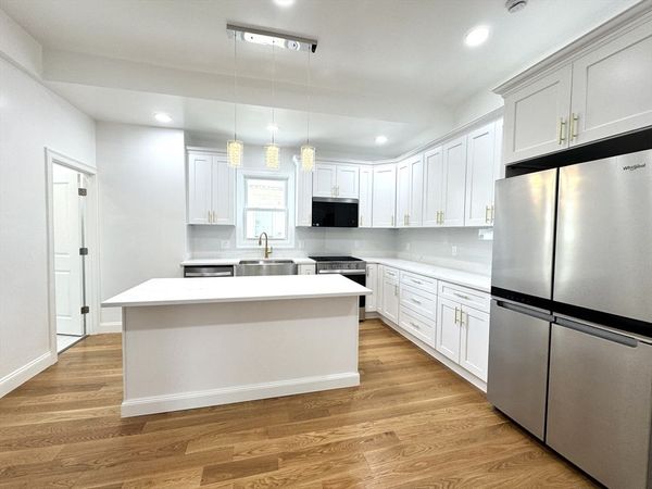 56 Pinckney St, Unit 1, Somerville, MA 02145