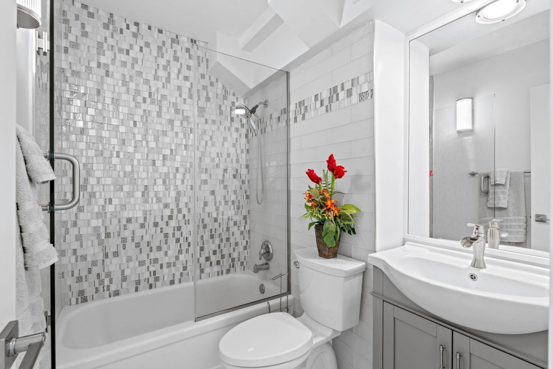300 Oregon Street, Unit 501, Hollywood, FL 33019 Photo