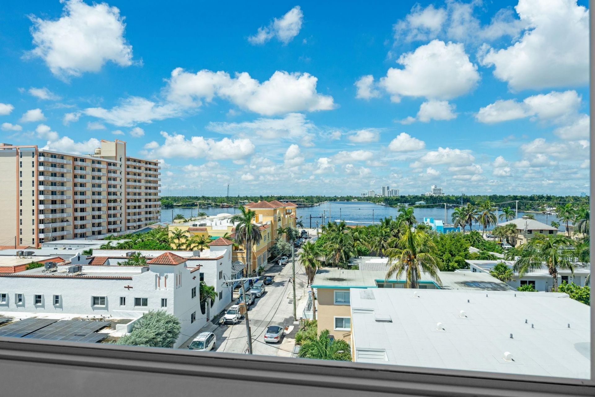300 Oregon Street, Unit 501, Hollywood, FL 33019 Photo