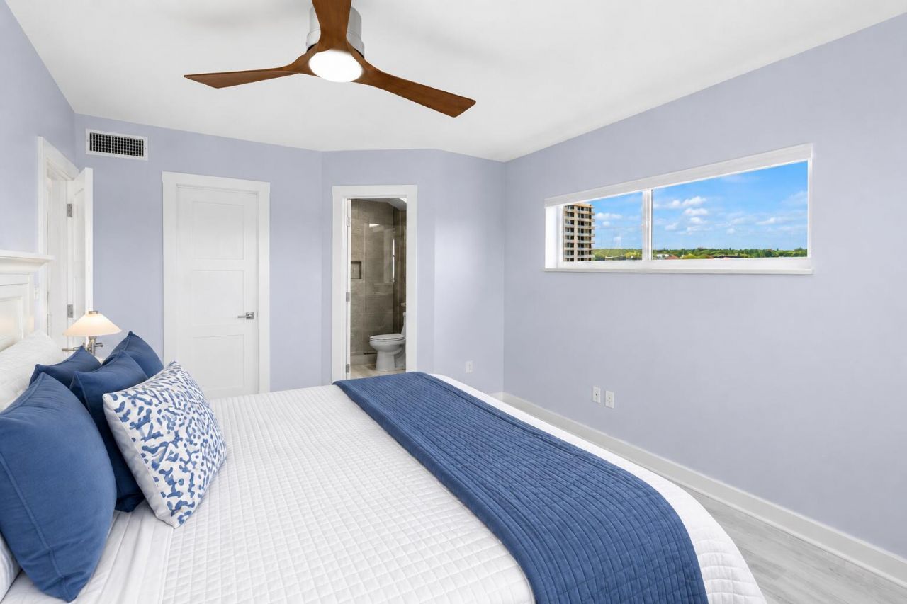 300 Oregon Street, Unit 501, Hollywood, FL 33019 Photo