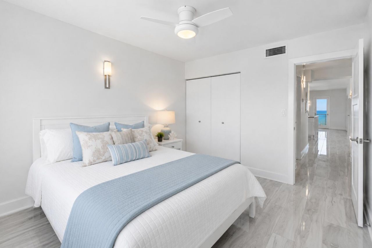 300 Oregon Street, Unit 501, Hollywood, FL 33019 Photo