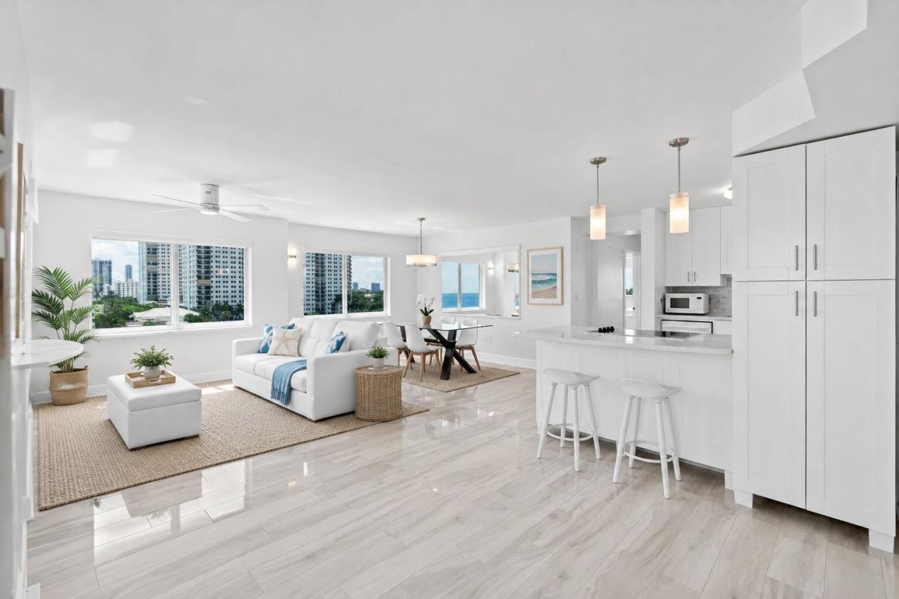 300 Oregon Street, Unit 501, Hollywood, FL 33019 Photo