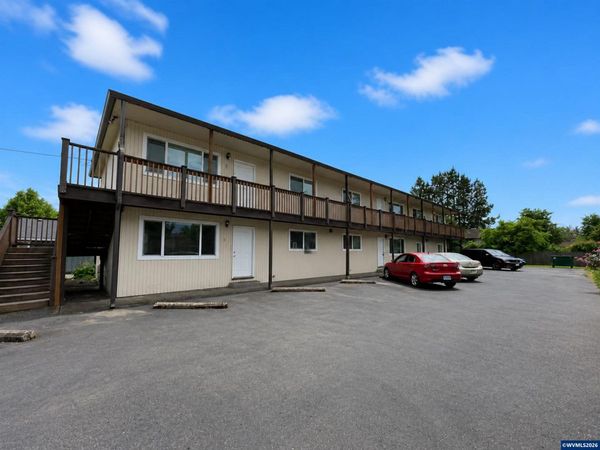 271 E Clay St, Monmouth, OR 97361