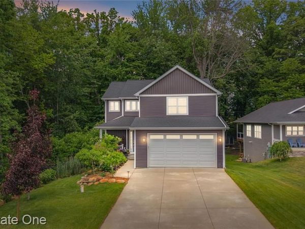 3259 Rush Lake Road, Hamburg Twp, MI 48169