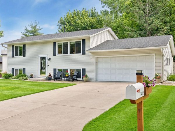 14015 39th Avenue N, Plymouth, MN 55447
