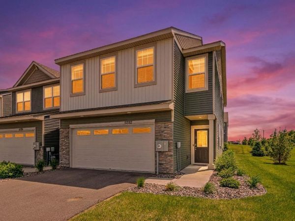 5092 Stable View Drive, Woodbury, MN 55129