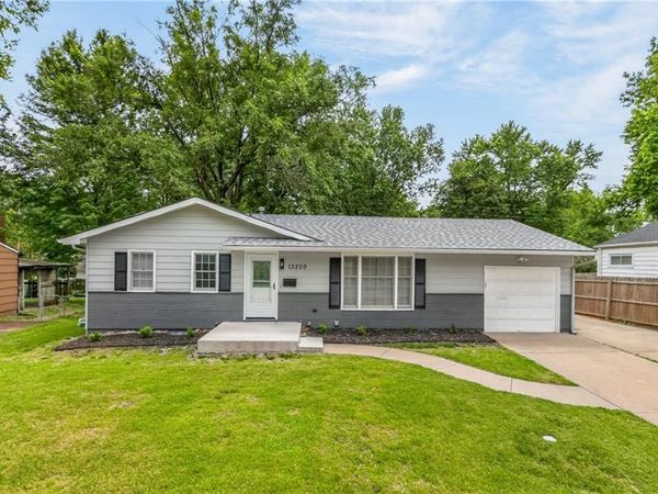 13209 Herrick Avenue, Grandview, MO 64030