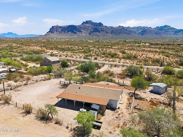 944 S GOLDFIELD Road, Apache Junction, AZ 85119