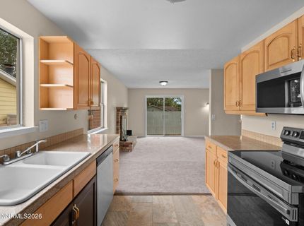 640 Nancy Circle, Reno, NV 89503 Photo
