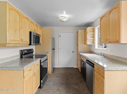 640 Nancy Circle, Reno, NV 89503 Photo