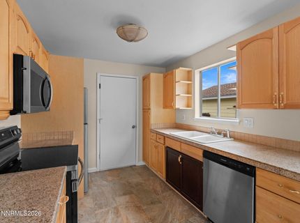 640 Nancy Circle, Reno, NV 89503 Photo