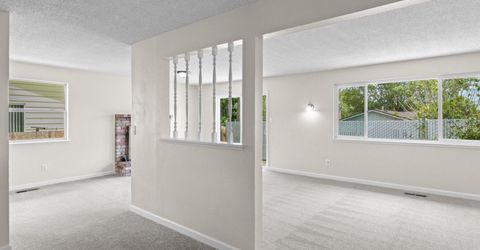 640 Nancy Circle, Reno, NV 89503 Photo