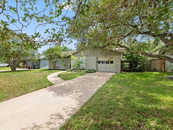2015 Fair Oaks DR, Austin, TX 78745
