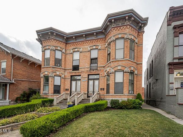 931 N Superior Street, Toledo, OH 43604