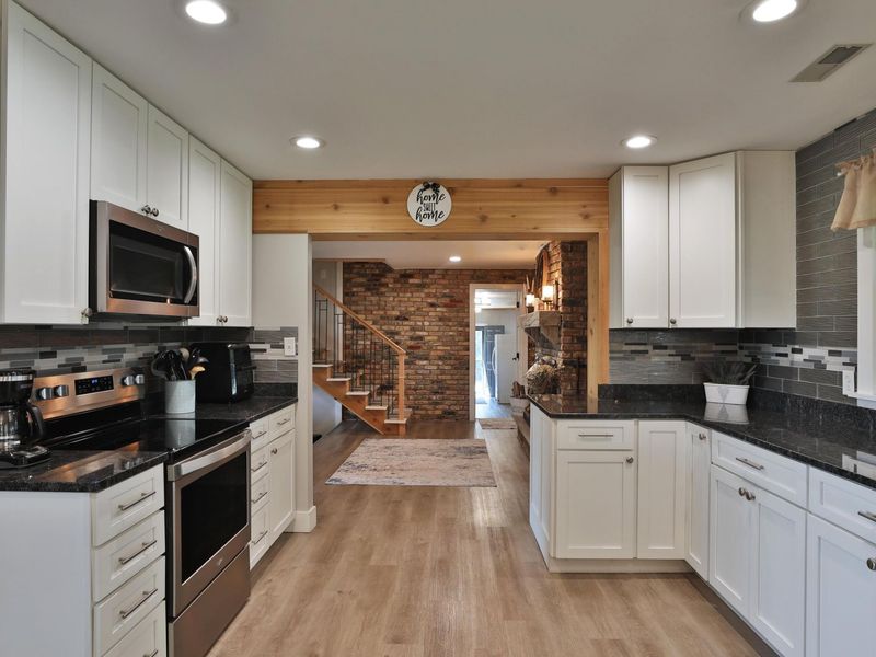 2370 State Route 187, London, OH 43140 Photo 7