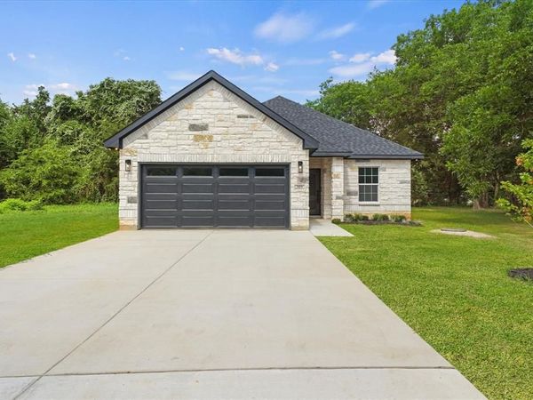 203 Kalura Way, Tool, TX 75143