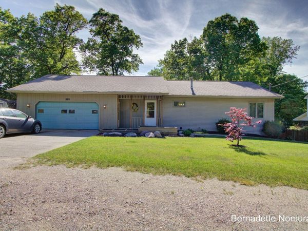 12167 Reyburn Drive NE, Sparta, MI 49345