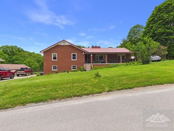 316 N State Street, Athens, WV 24712