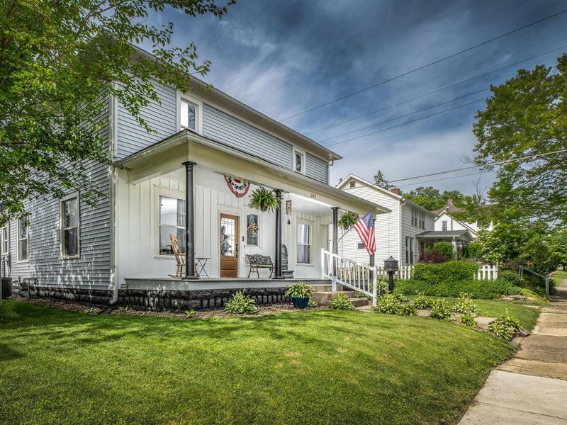 204 E Sugar Street, Mount Vernon, OH 43050 Photo 2
