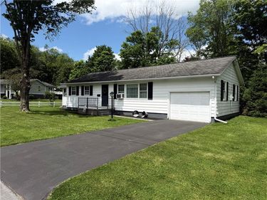 10 Flynn Street , Walton, NY 13856
