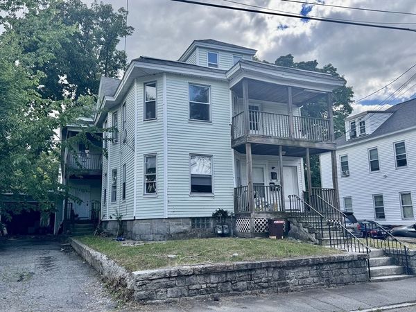 36 Plymouth St, Lowell, MA 01854