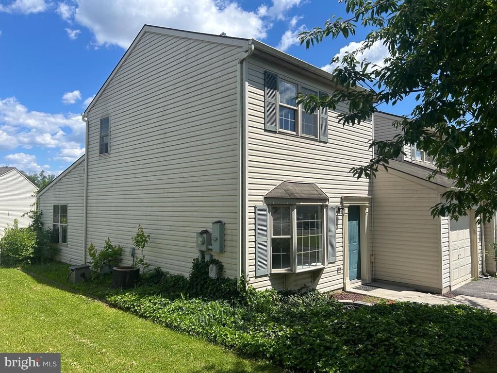 2943 MILKY WAY, DOVER, PA 17315