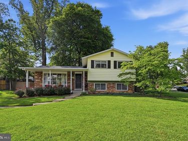 4512 MEDFORD DRIVE, ANNANDALE, VA 22003