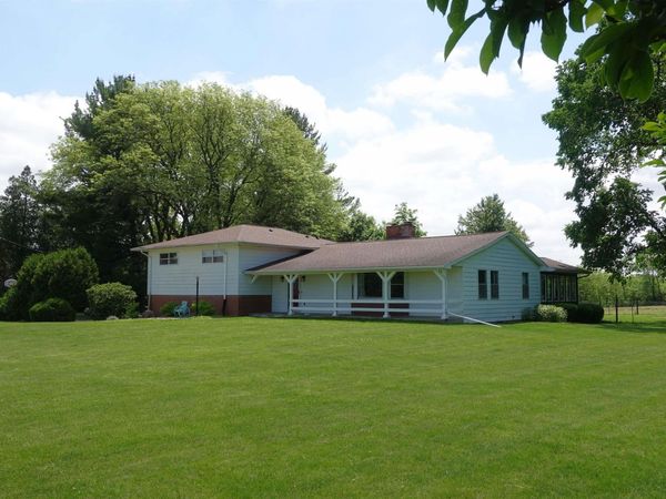 276 Knox Rd 2350 N, Rio, IL 61472