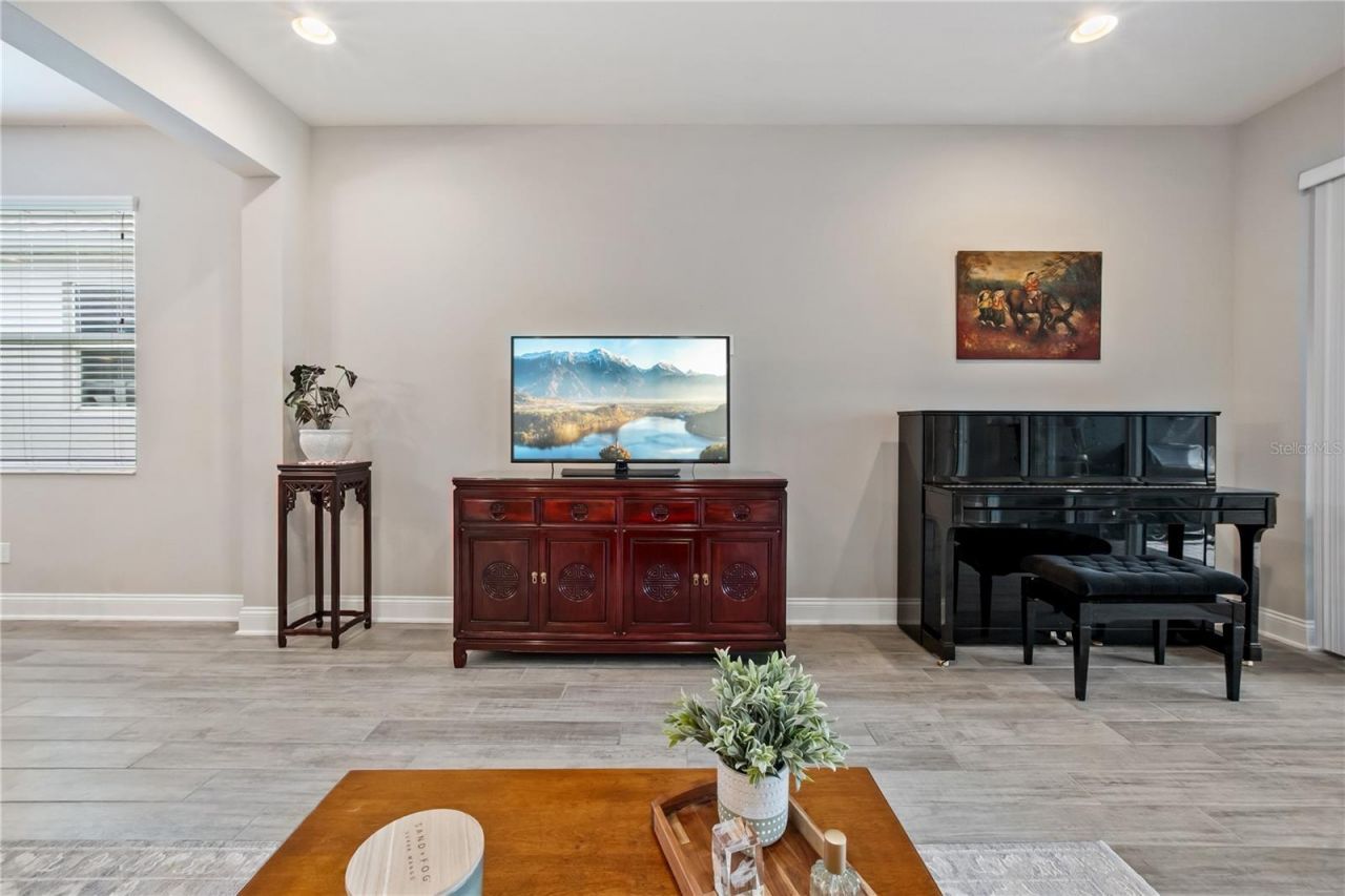 1143 Hull Island Drive, Oakland, FL 34787 Photo