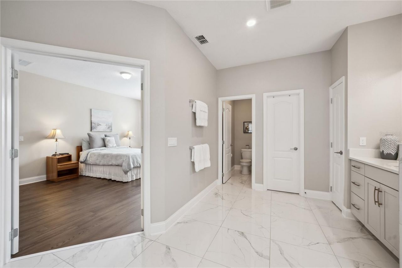 1143 Hull Island Drive, Oakland, FL 34787 Photo