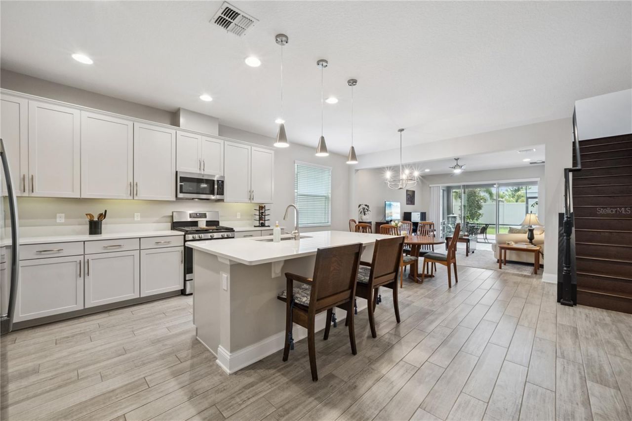 1143 Hull Island Drive, Oakland, FL 34787 Photo