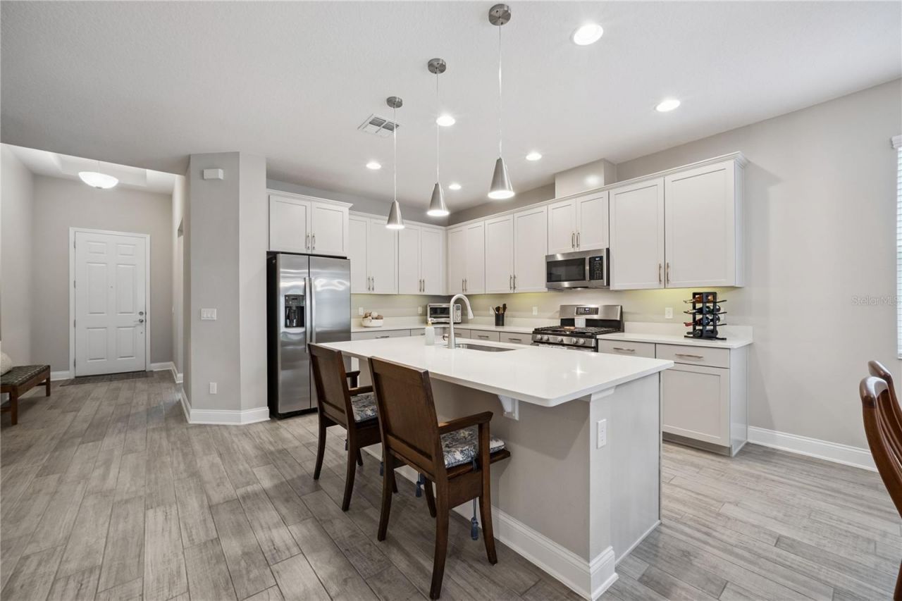 1143 Hull Island Drive, Oakland, FL 34787 Photo