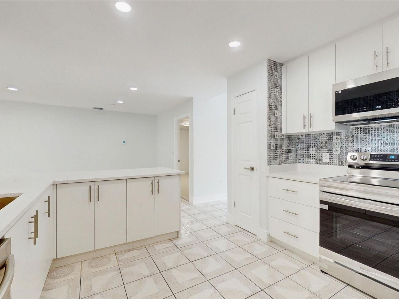 2401 Bel Air Circle, Kissimmee, FL 34743 Photo