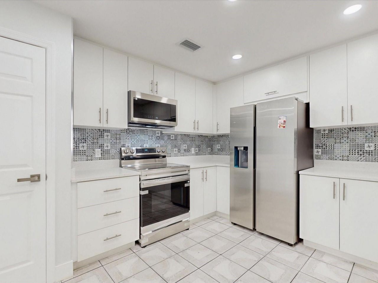 2401 Bel Air Circle, Kissimmee, FL 34743 Photo